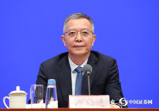 牛领策略 中国证监会首席风险官、发行监管司司长严伯进：支持科技企业用好境内外“两个市场、两种资源”